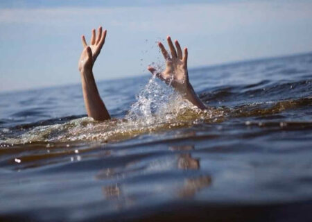 نجات جان 3 بانوی گرفتار در غرق‌شدگی ساحل پارک کوثر بندرلنگه