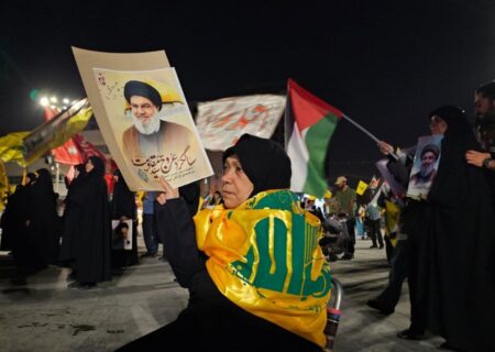 نخستین سالگرد شهادت سید حسن نصرالله در مشهد؛ روایتی از مراسم گرامیداشت