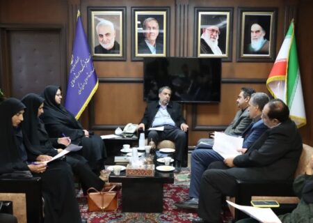 برگزاری باشکوه نخستین جشنواره ادبی دختران و بانوان استان کرمان به روایت اسحاقی