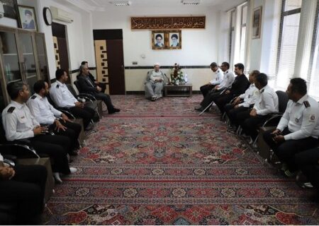 دیدار آتش‌نشانان با نماینده ولی فقیه سیستان و بلوچستان