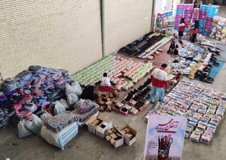 اهدای 6500 بسته تحصیلی و کفش به دانش‌آموزان نیازمند به همت سجادی