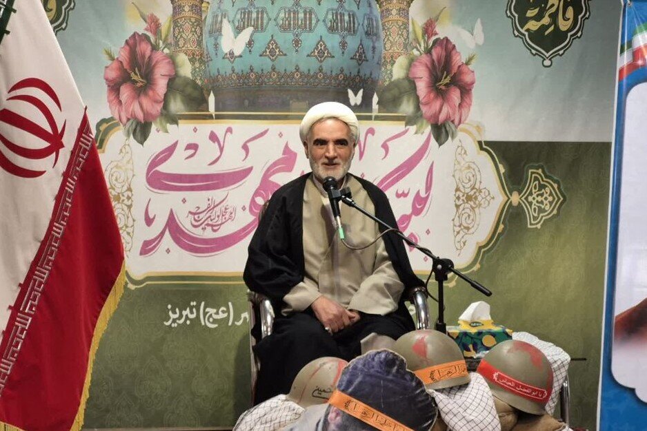 احمدی: دفاع مقدس، بستری برای رشد ایمان و معنویت