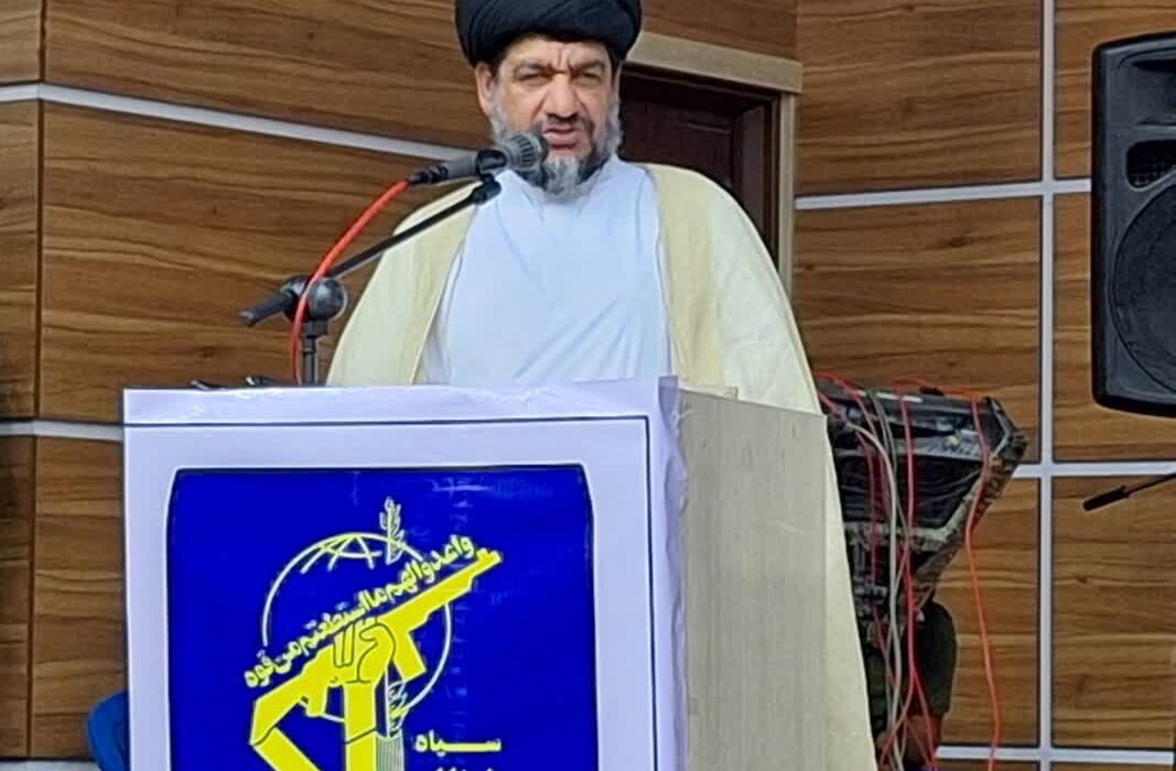 تاکید امام جمعه گناوه بر لزوم تلاش همگانی برای حفظ وحدت در جامعه