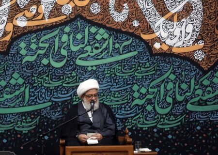 حضرت معصومه (س)؛ محور نشر علوم دینی و اسوه زنان مومن در جامعه اسلامی