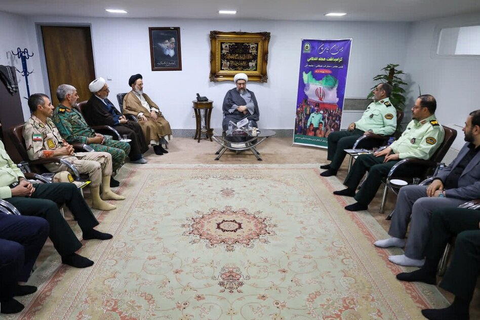 دیدار صمیمانه فرماندهان انتظامی آذربایجانشرقی با امام جمعه تبریز