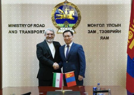 تقدیم استوارنامه سفیر ایران به رئیس جمهور مغولستان و ملاقات‌های دوجانبه