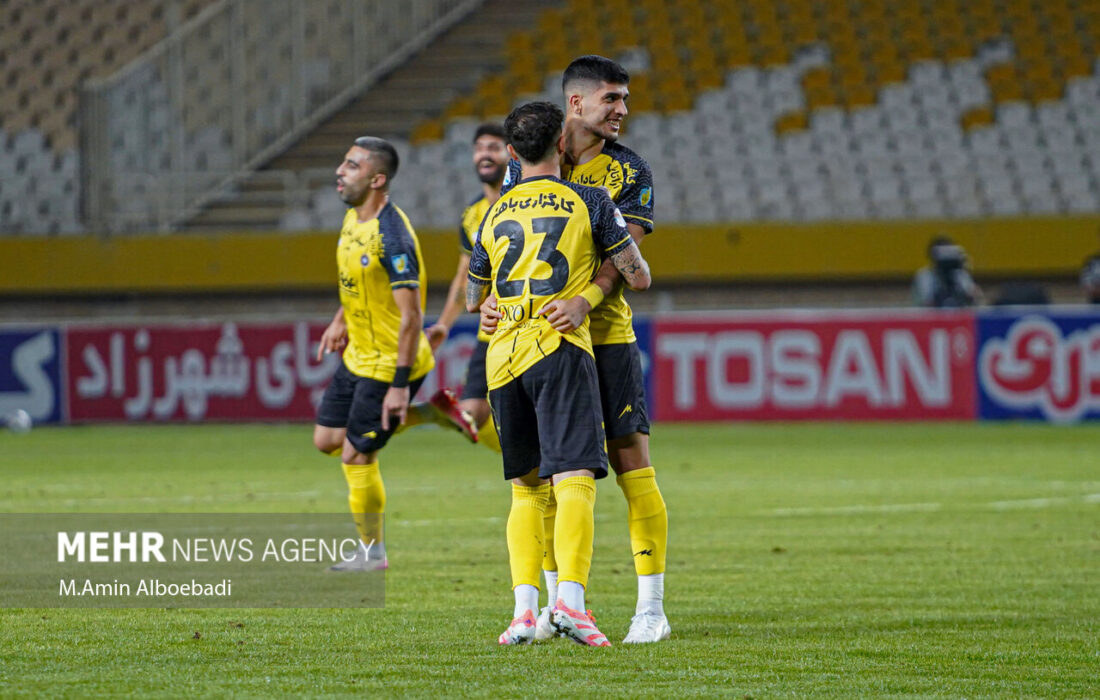 دیدار سپاهان و آخال در ورزشگاه نقش جهان برگزار میشود