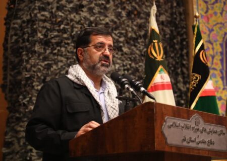 استاندار قم: ایمان، وحدت و معنویت، ۳ رکن اساسی پیروزی همیشگی ملت ایران