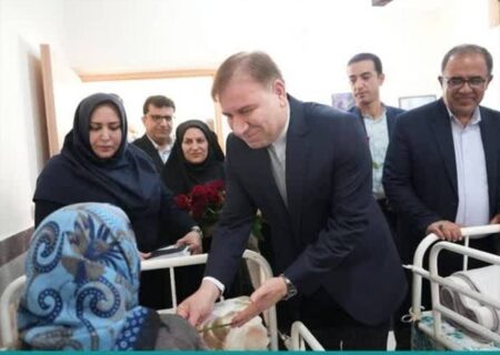تاکید استاندار بوشهر بر ارتقای سطح کیفی خدمات به سالمندان