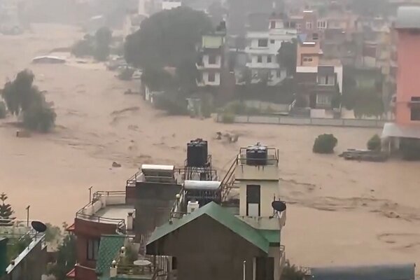 تلفات سنگین سیل و رانش زمین در نپال و هند؛ جان باختن بیش از ۶۰ نفر