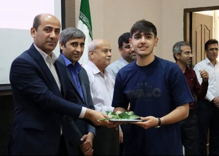 تجلیل از نخبگان کنکور سراسری شهرستان دشتی