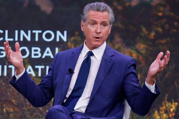 شکایت فرماندار کالیفرنیا از ترامپ به دادگاه