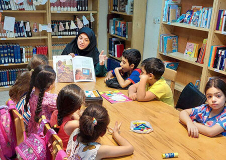 جشنواره‌ای متفاوت برای بازتاب دغدغه‌های تمام نسل‌ها؛ هم‌نوایی کودکان و سالمندان در میدان قصه