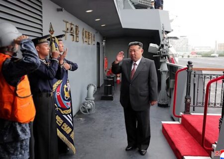 کیم خواستار اشد مجازات برای دشمنان کره شمالی در بازدید از ناوشکن «چو هیون» شد