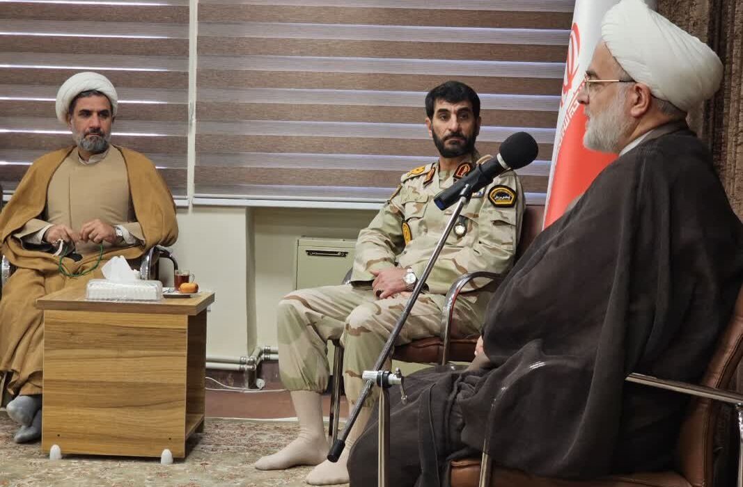 پورذهبی: ذکر خدا، آرامشبخش و یاریگر خدمتگزاران است