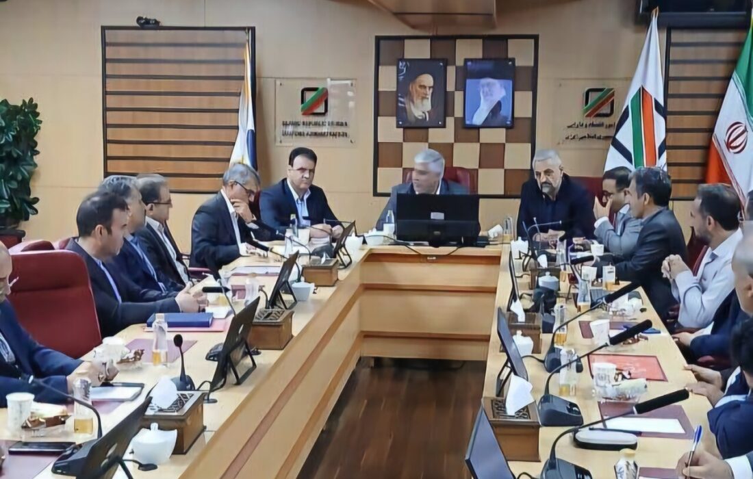 نشست هم‌اندیشی بررسی عملکرد گمرکات شهید رجایی و بوشهر برگزار شد