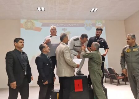 قهرمانان بوکس نیروی زمینی ارتش در اصفهان به مصاف هم رفتند