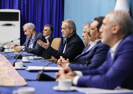 پزشکیان: از یاری بخش خصوصی برای تحولات اقتصادی استقبال قاطع داریم