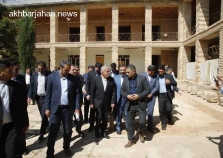 وزیر میراث فرهنگی از اقامتگاه تاریخی «تجلی پروانک» سپیدان فارس بازدید کرد