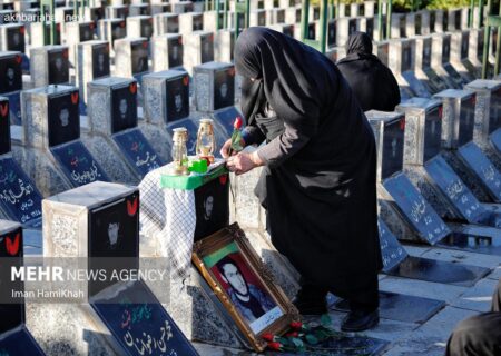 یادبود شهید همدانی در گلزار شهدای همدان برگزار شد