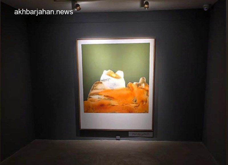 نمایشگاه «عکسهایی در پس» افتتاح شد؛ روایت تصویری تجربهها و عواطف هنرمند