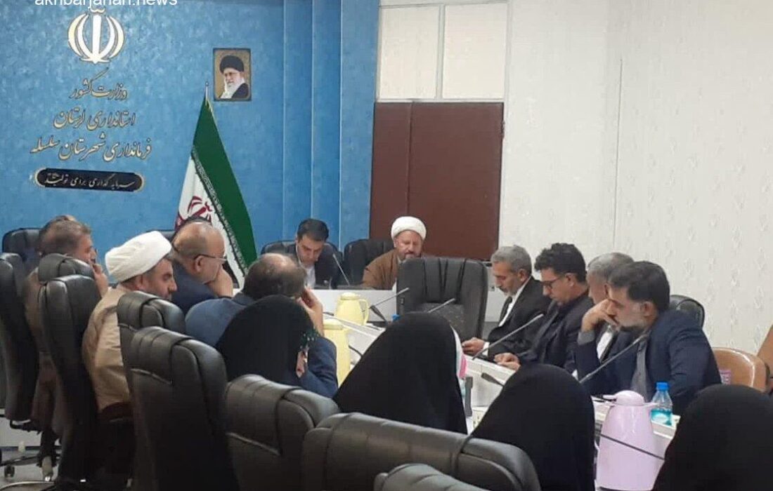 دیدار فعالان قرآنی سلسله با فرماندار؛ لزوم گسترش برنامههای فرهنگی