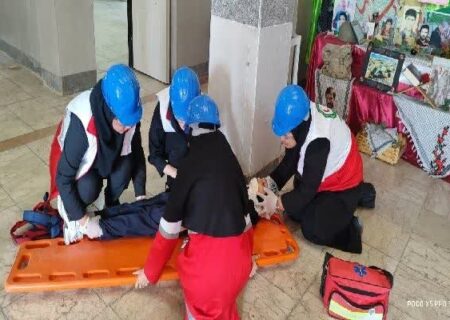 مانور آمادگی هلال احمر در برابر زلزله ۶ ریشتری در نیر برگزار شد