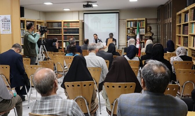 حافظ، شاعری فراتر از هر قالب و تعریفی