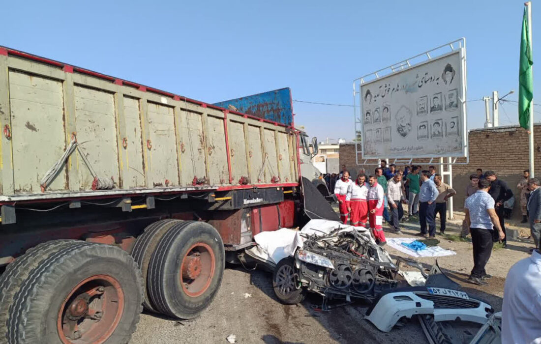 مرگبارترین تصادف در جاده فسا-داراب: برخورد سواری با کامیون جان ۴ نفر را گرفت