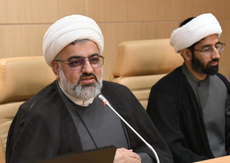 ولدان: روشنایی قرآن باید فضای استان فارس را فرا بگیرد