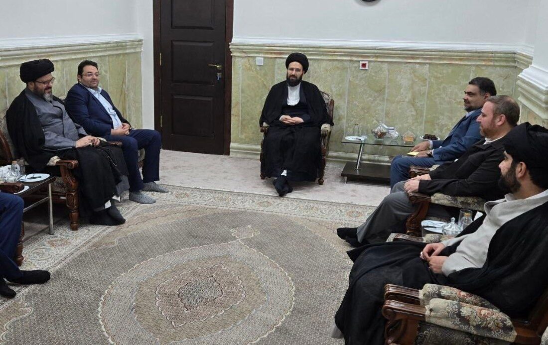 دیدار اعضای حزب نسل نو با حجتالاسلام سیدعلی خمینی