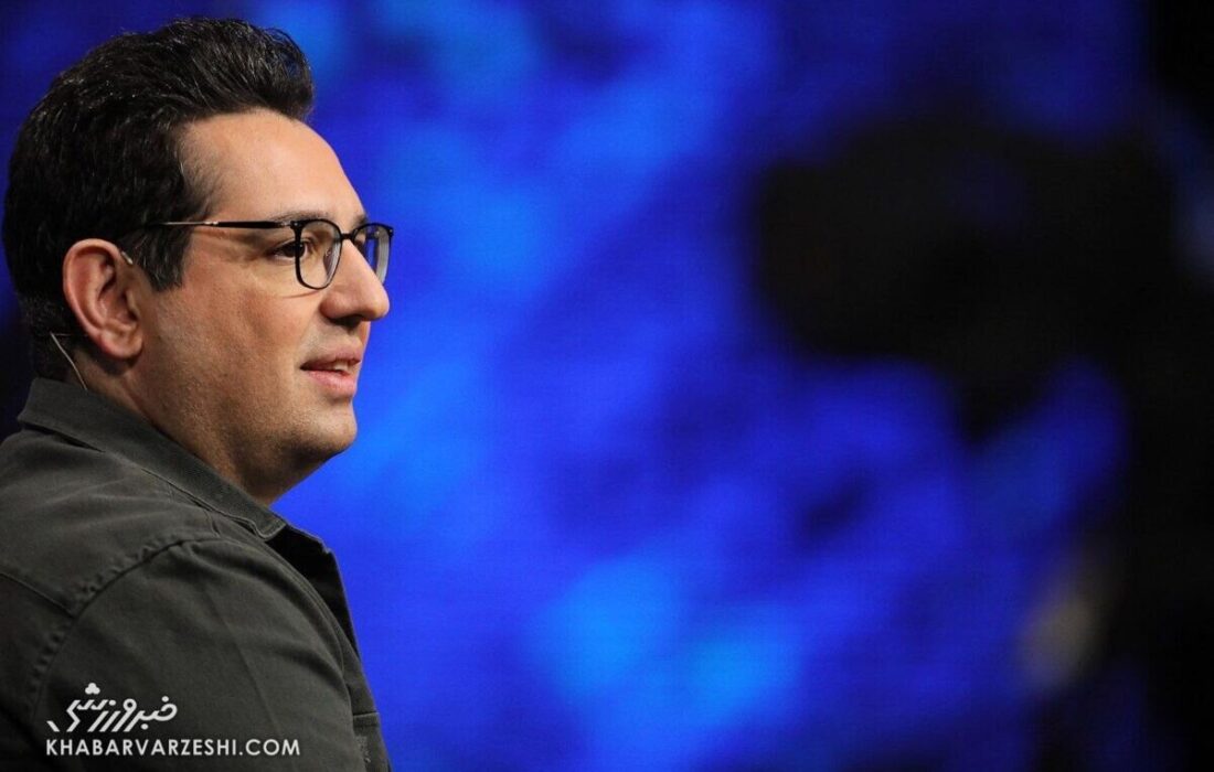 کنایه‌های تند محمدرضا احمدی به مدیران پرسپولیس در پخش زنده