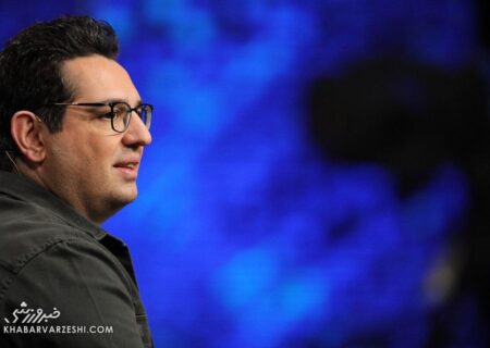 کنایه‌های تند محمدرضا احمدی به مدیران پرسپولیس در پخش زنده