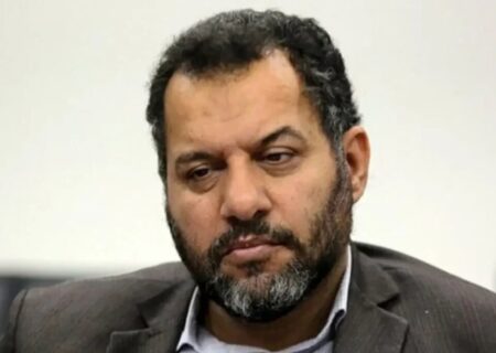 انتقاد غیرمستقیم نماینده اصفهان از باهنر: برخی از خودی‌ها با اظهارات نسنجیده به دشمن کمک می‌کنند/ تسریع در ابلاغ قانون حجاب ضروری است