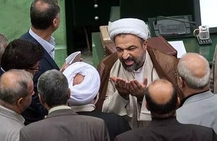 روزنامه اصولگرا: رسایی در پی دیده شدن با جنجالآفرینی است/ نمیداند چه یخی بخورد!