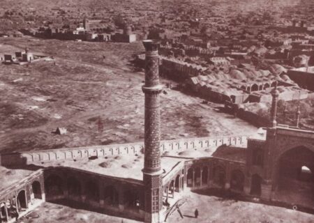 سند تاریخی کریمخان زند درباره حق بست‌نشینی در حرم حضرت معصومه (س)