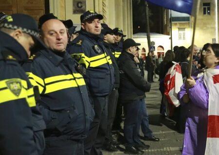 نخست‌وزیر گرجستان، سفیر اتحادیه اروپا در تفلیس را عامل ناآرامی‌ها دانست