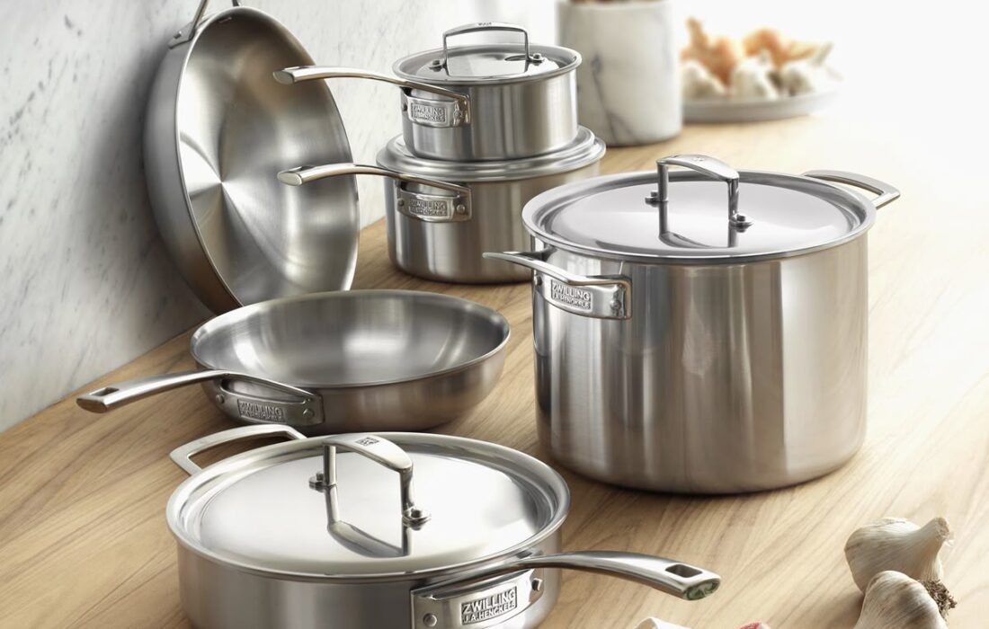 🎂 راهنمای جامع لوازم پخت خانگی: از ابزارهای ضروری تا مواد اولیه و نکات حرفهای