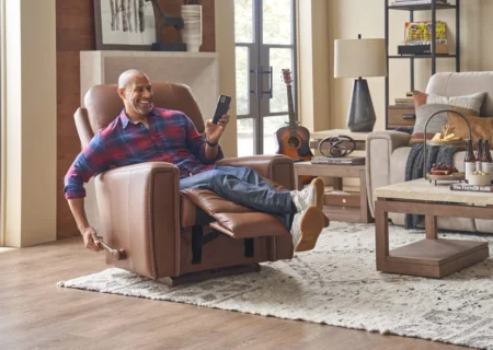 تصاویری از وضعیت باورنکردنی خانه فردی که به تنبل‌ترین انسان دنیا مشهور شده است