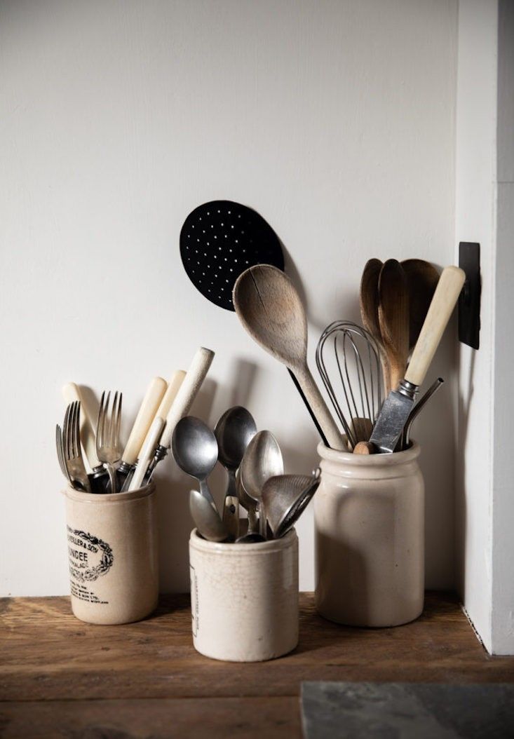 🎂 راهنمای جامع لوازم پخت خانگی: از ابزارهای ضروری تا مواد اولیه و نکات حرفهای