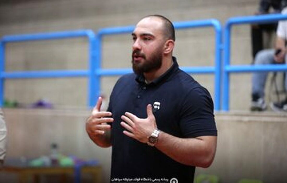 حضور قهرمان جهان در تمرینات تیم سپاهان