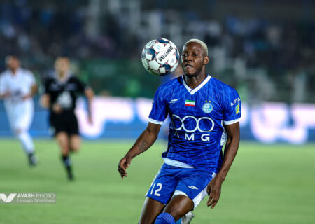 شاهرخ بیانی: موسی جنپو فوتبالیست نیست!