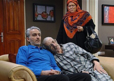 بازیگر سرشناس تلویزیون ایران، راهی خارج از کشور شد