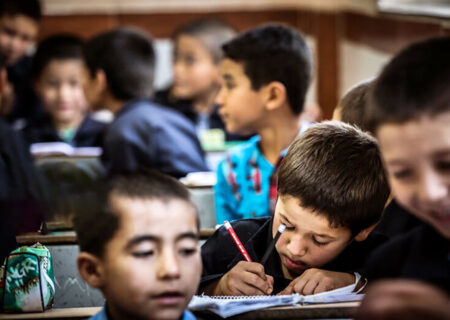 ممنوعیت جنجالی تحصیل برای دانش‌آموزان اتباع خارجی در ایران