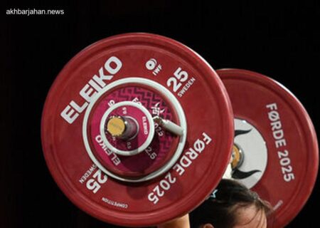 بغض دختر وزنه‌بردار در آوردگاه جهانی!