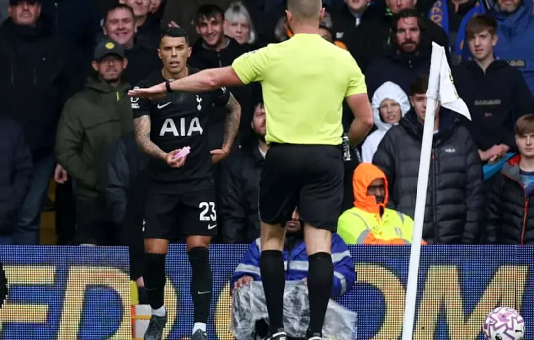 حاشیه جدید برای ستاره تاتنهام؛ سیگار کشیدن در زمین فوتبال!