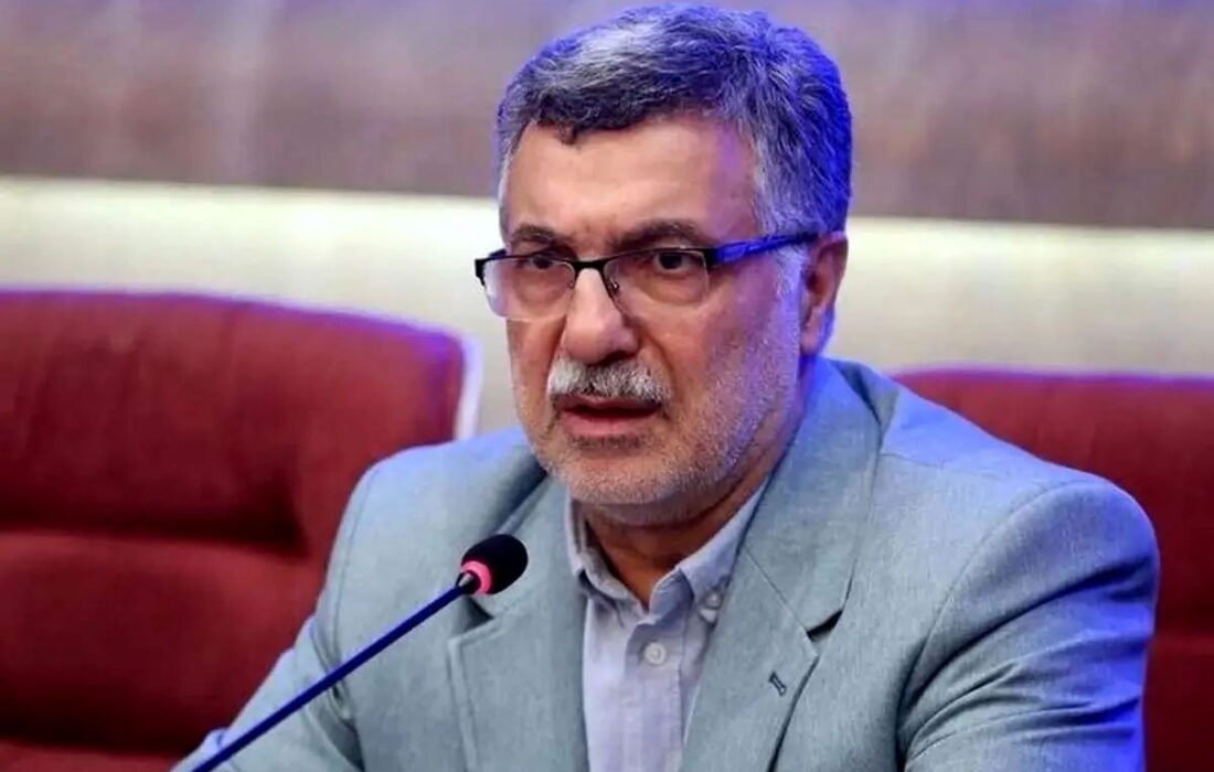 حمله لفظی تند به وزیر بهداشت در پی سفر به روسیه