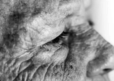 نشانه‌های هشدار دهنده: چه وقت پایان زندگی نزدیک است؟