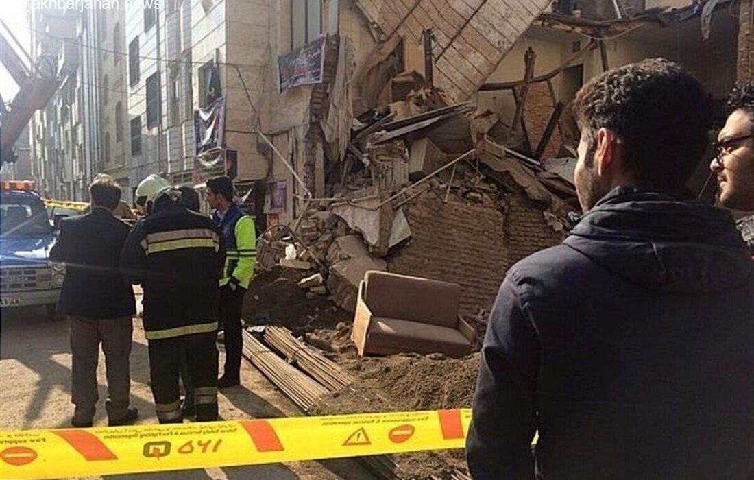 فروریختن ناگهانی آوار در مدرسه نیمهکاره ملارد