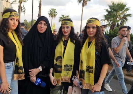 گفتگوی جنجالی آمنه‌سادات ذبیح‌پور با دختران فاقد حجاب